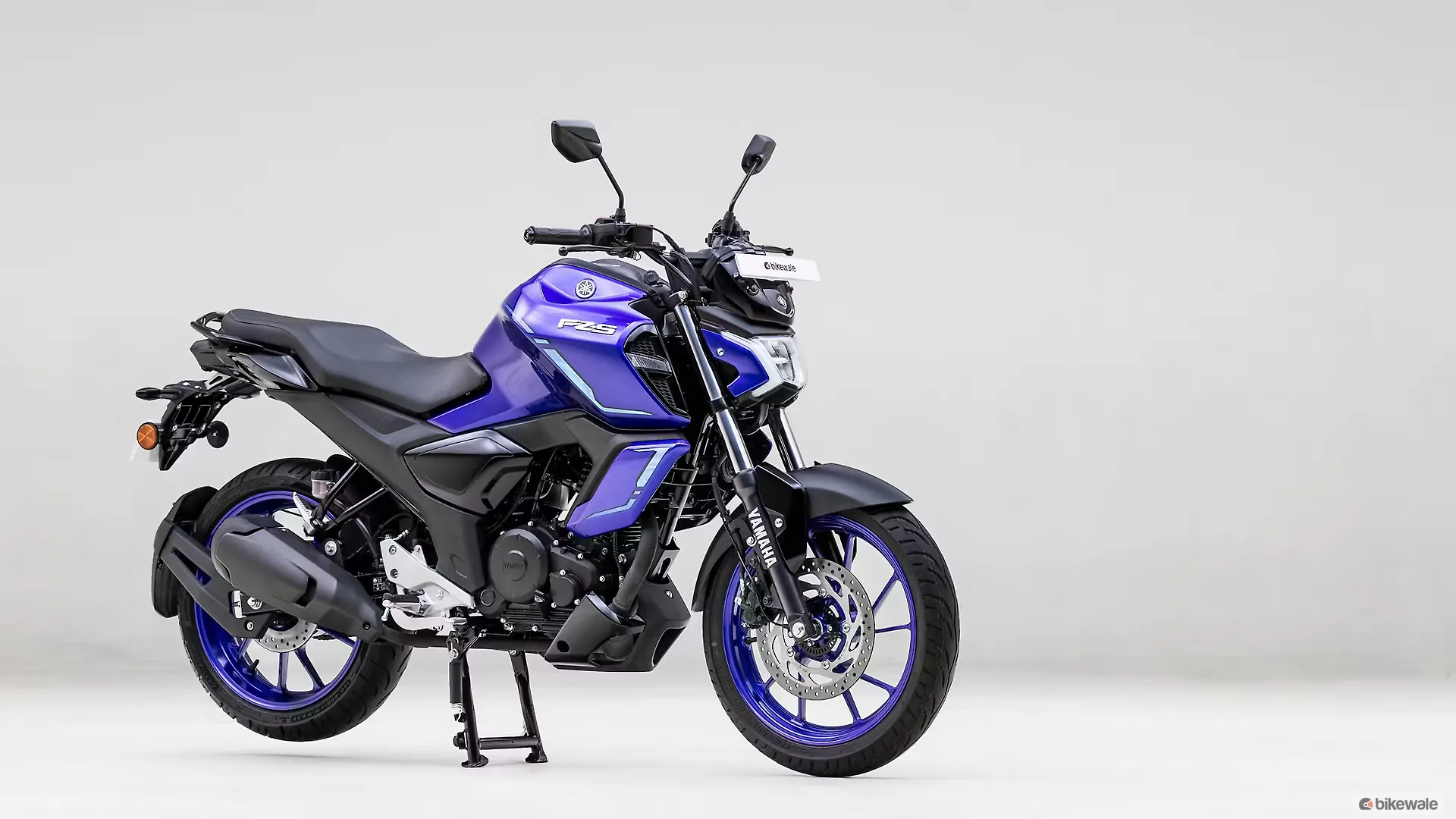 Yamaha FZ S hero image